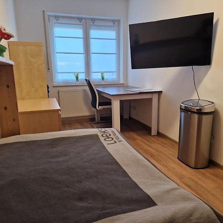 Einzelzimmer In Ruhiger Lage --- Check-In Mit Schluesselkasten Meppen Bagian luar foto