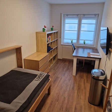 Einzelzimmer In Ruhiger Lage --- Check-In Mit Schluesselkasten Meppen Bagian luar foto
